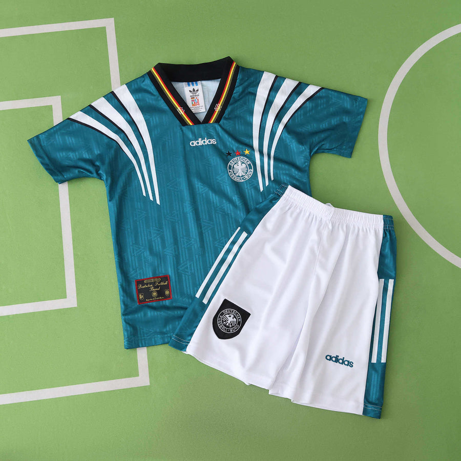 Ensemble Enfant Allemagne 1996 Extérieur Rétro — vue 10