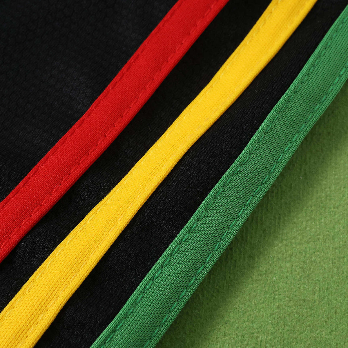 Ensemble Enfant Jamaïque 2026 Extérieur — vue 7