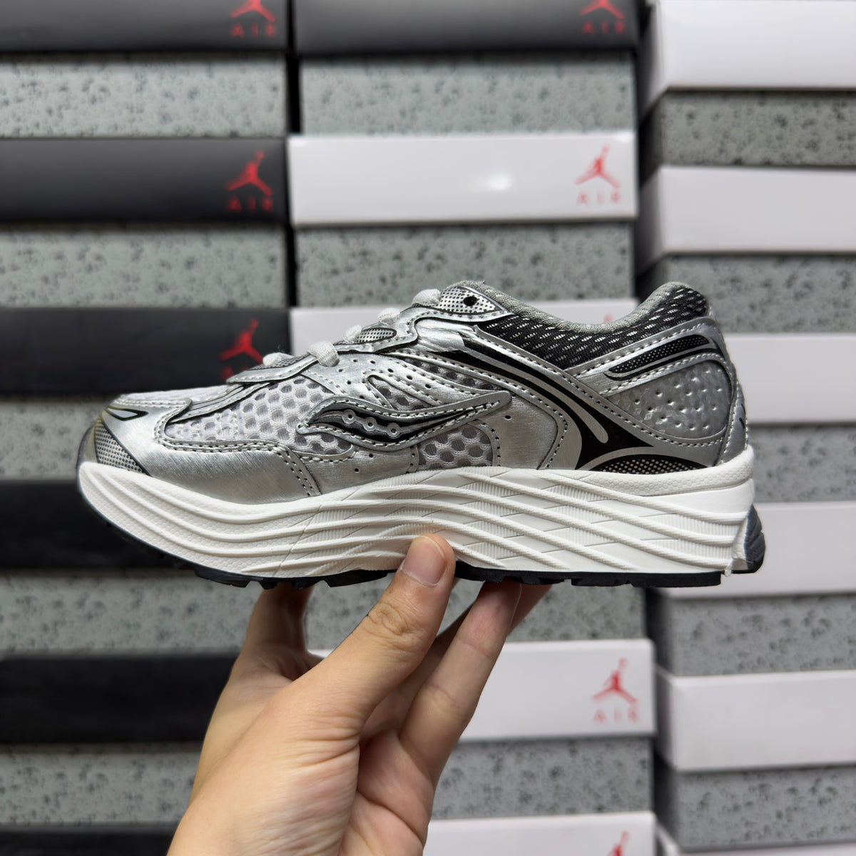 Saucony ProGrid Omni 9 Enfant 'Argent Gris'