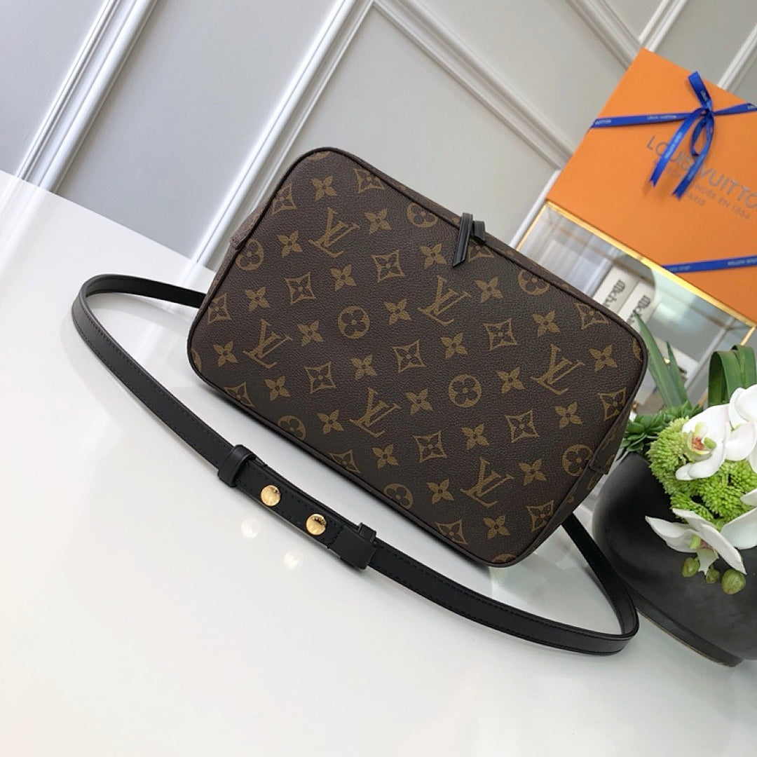 Sac à main Seau – Réf. M44020