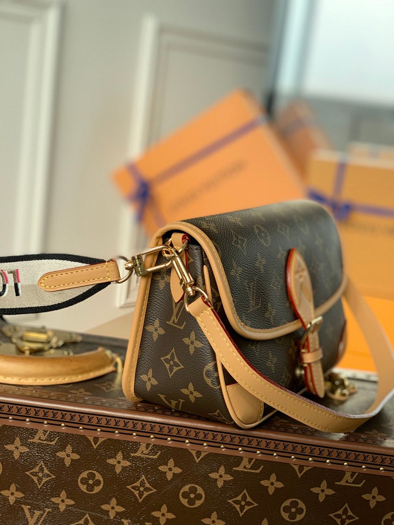 Sac à main – Réf. M45985