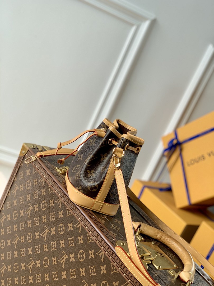 Sac à main Seau – Réf. M81266