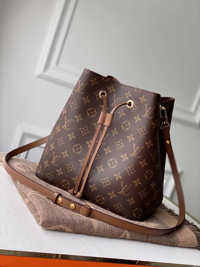 Sac à main Seau – Réf. M44887