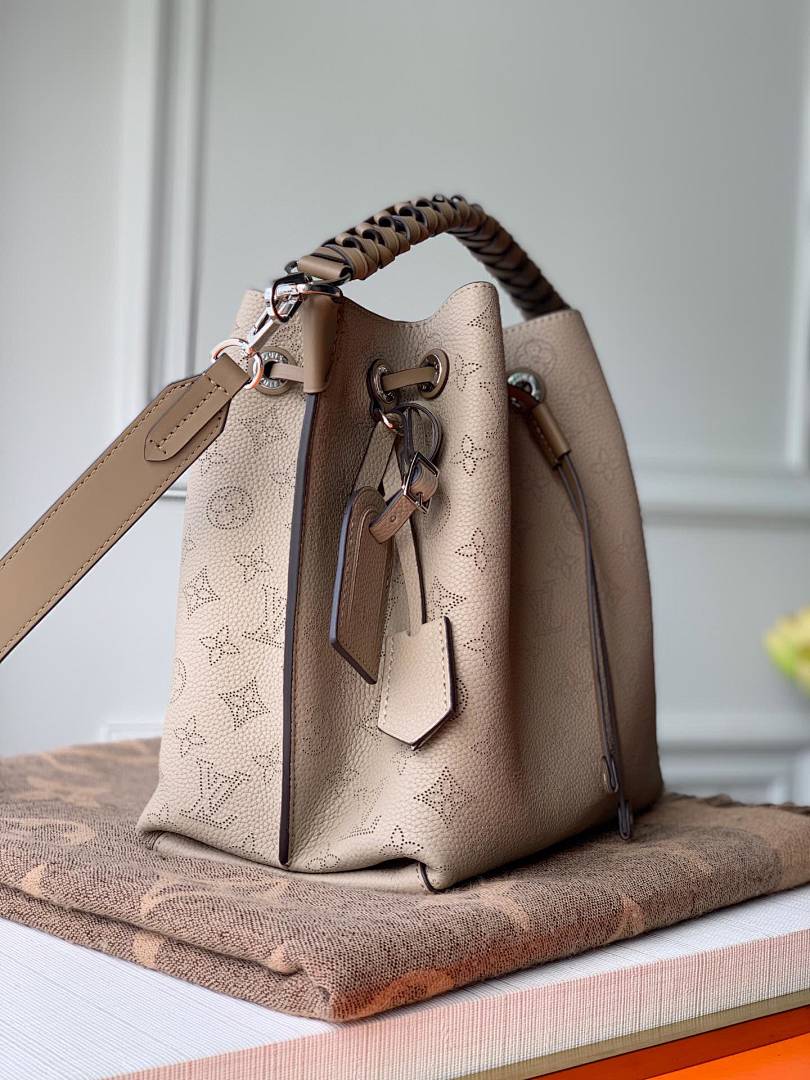Sac à main Seau – Réf. M55799