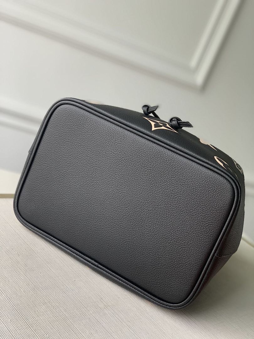 Sac à main Seau – Réf. M45497