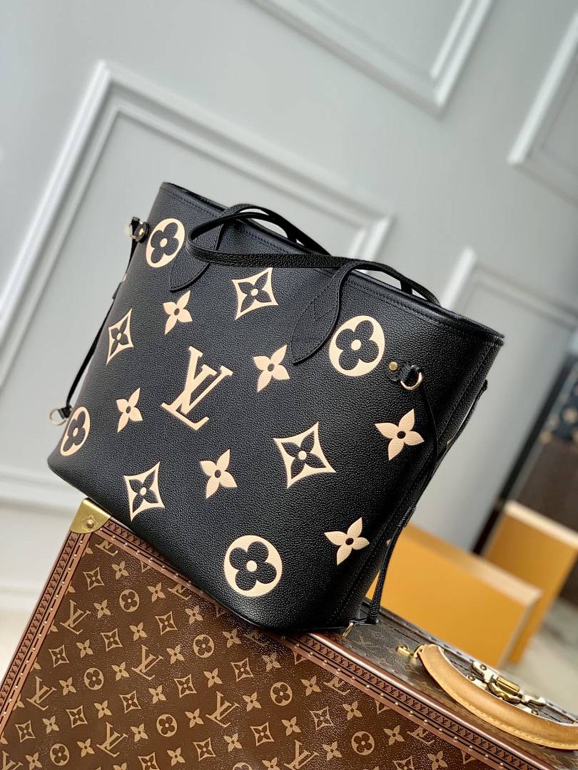 Sac à main Neverfull – Réf. M58907
