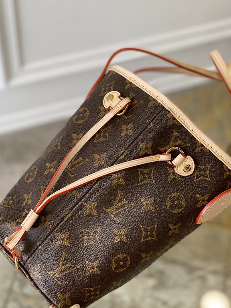 Sac à main Neverfull – Réf. M41000 · Rouge