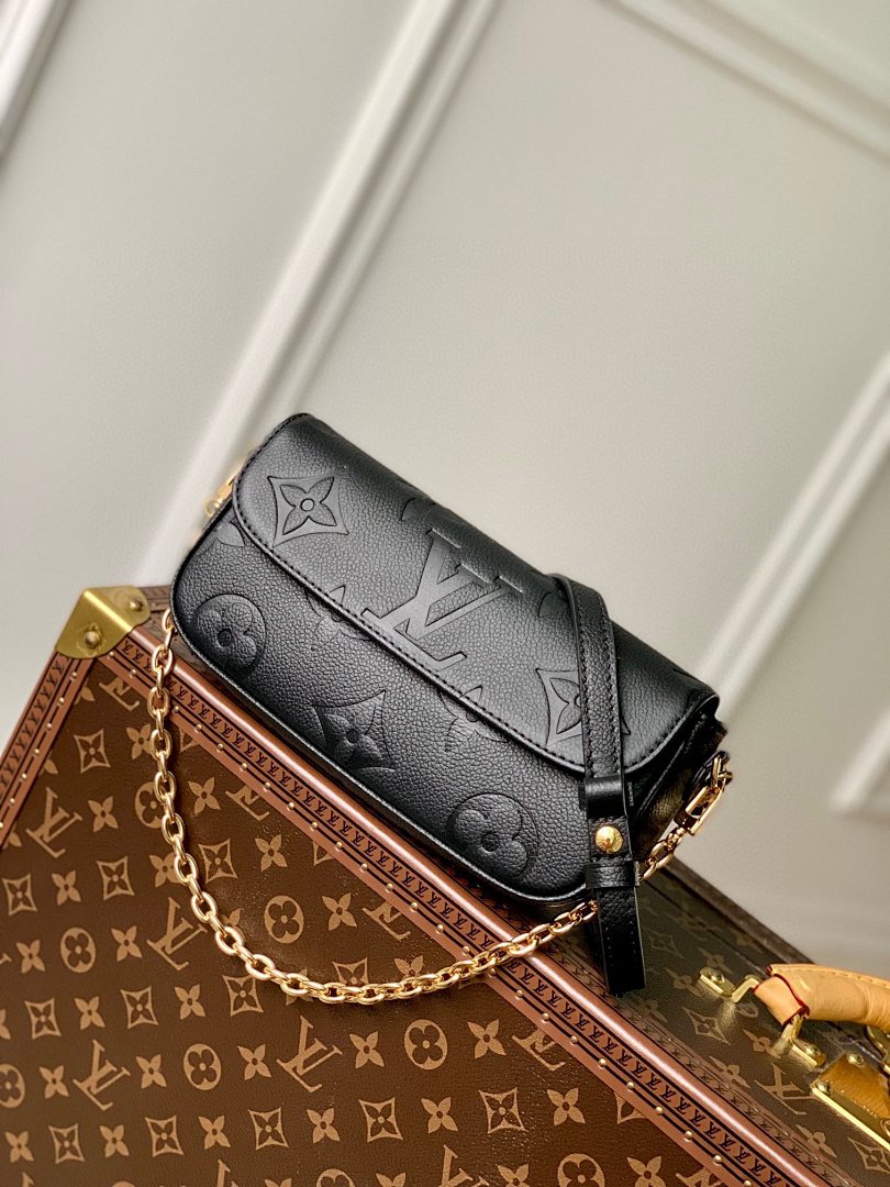 Sac à main – Réf. M82210 · Noir