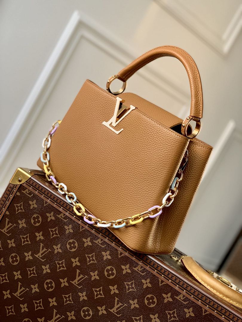 Sac à main Capucines – Réf. M21798 · Marron · Coloris 3
