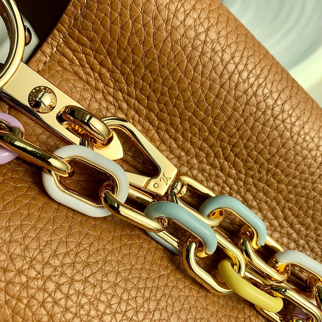 Sac à main Capucines – Réf. M21798 · Marron · Coloris 1