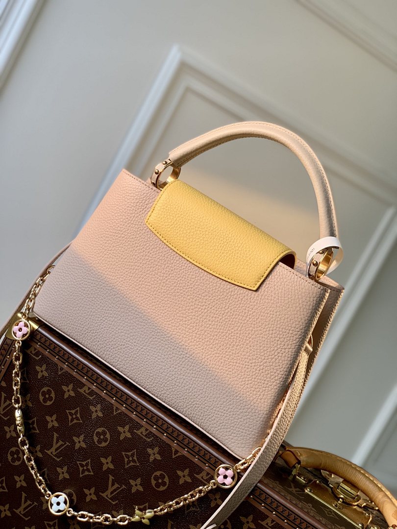 Sac à main Capucines – Réf. M22375 · Abricot · Coloris 3