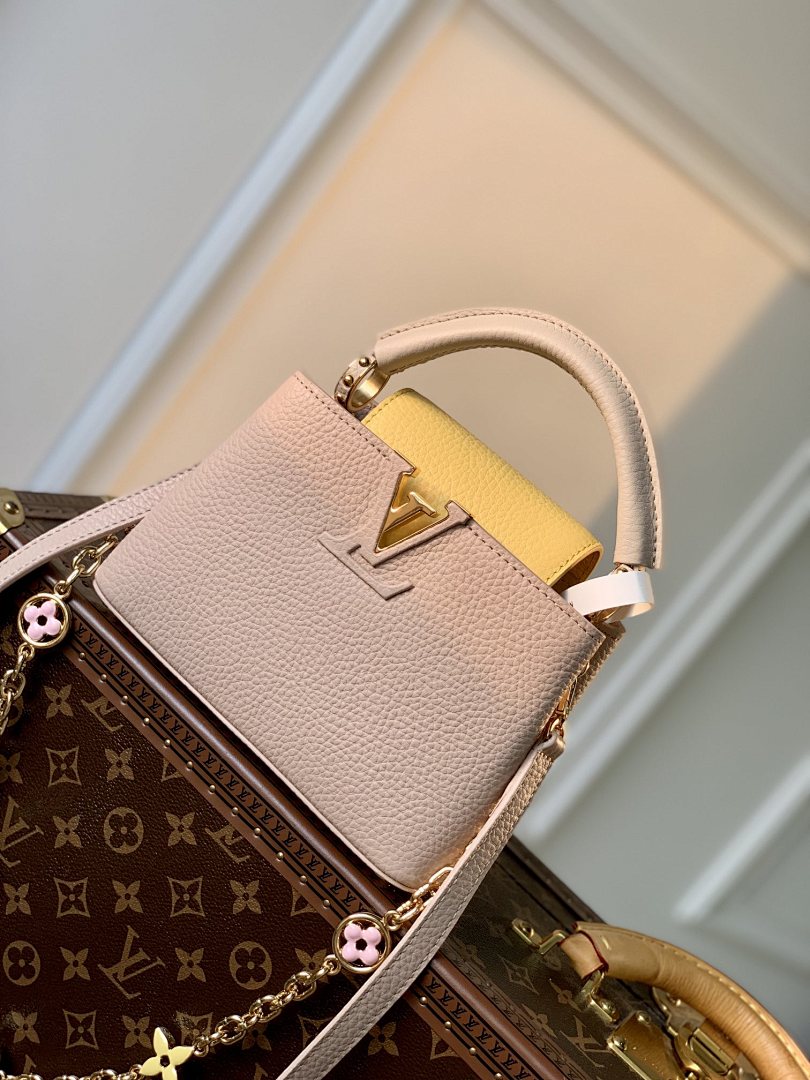 Sac à main Capucines – Réf. M22375 · Abricot · Coloris 1