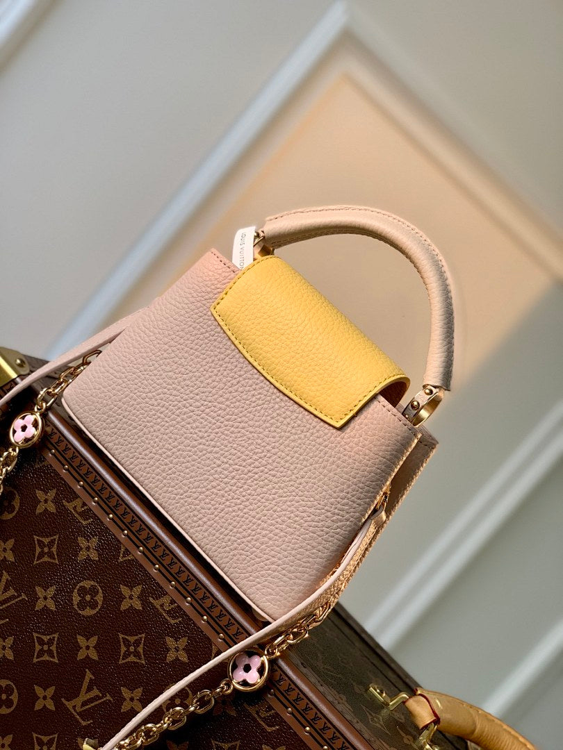 Sac à main Capucines – Réf. M22375 · Abricot · Coloris 1