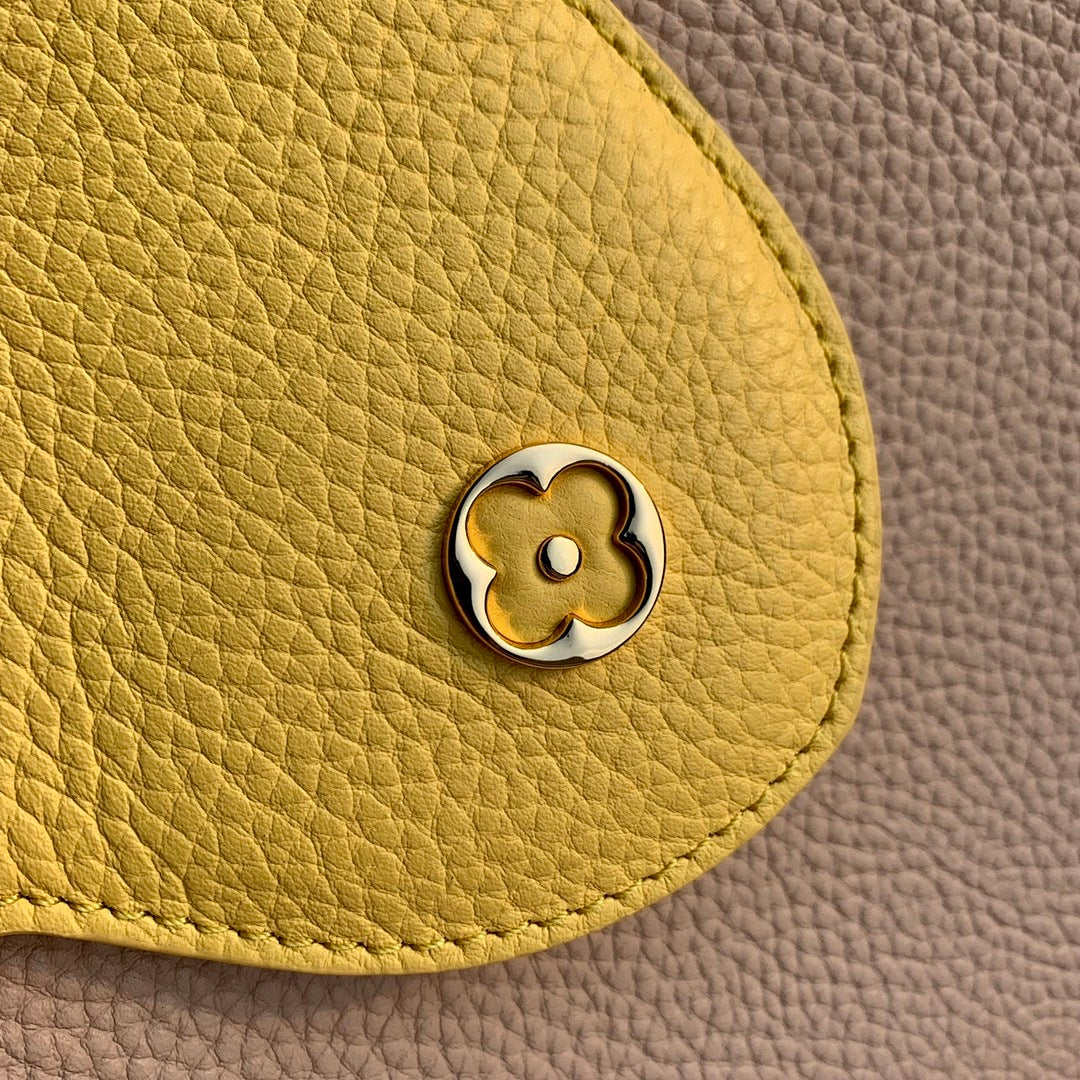 Sac à main Capucines – Réf. M22375 · Abricot · Coloris 1