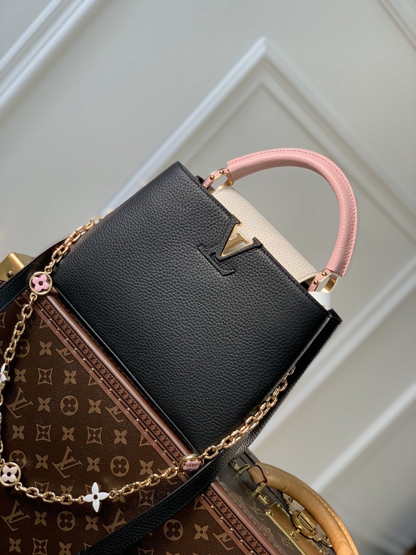 Sac à main Capucines – Réf. M22375 · Noir PM