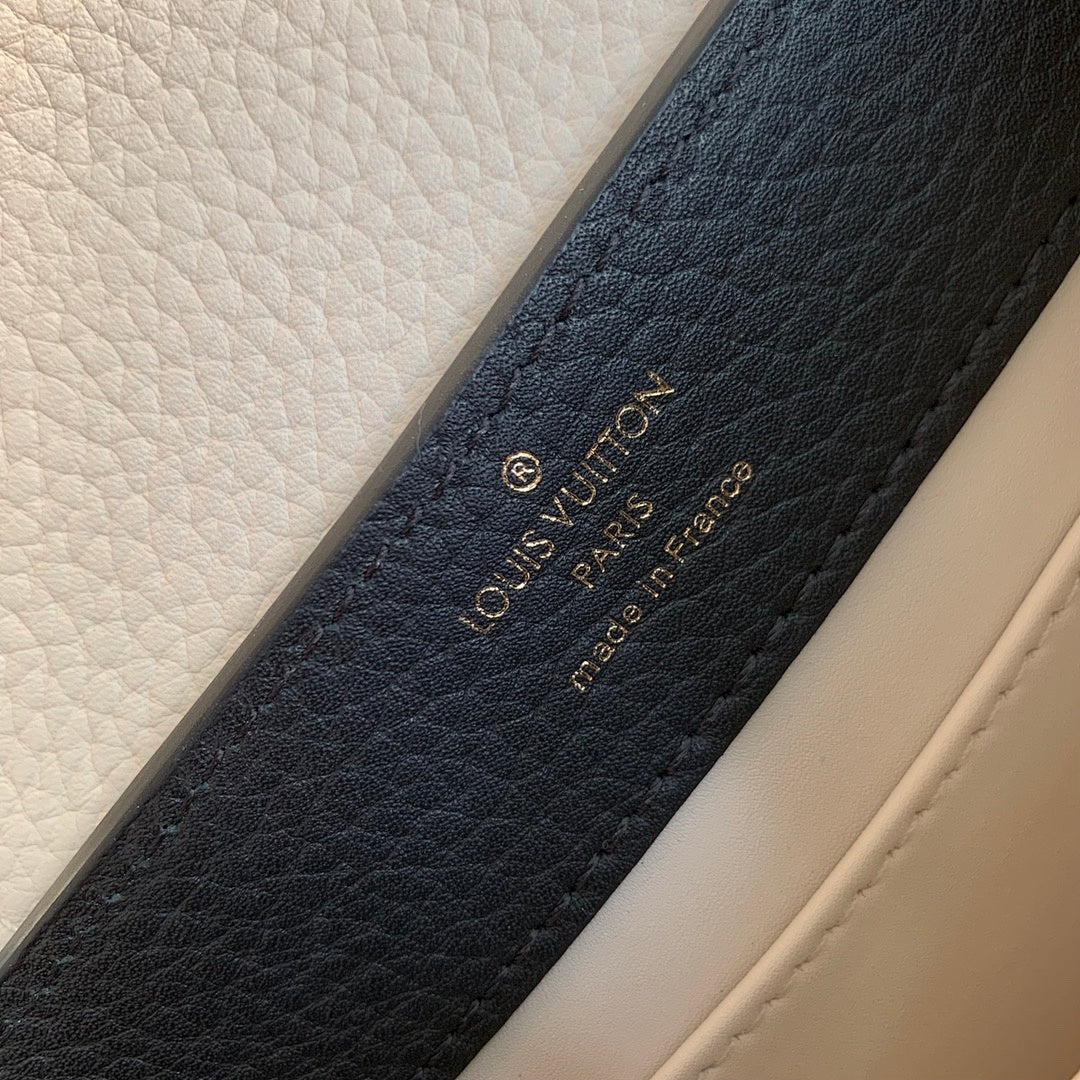 Sac à main Capucines – Réf. M22375 · Noir Mini