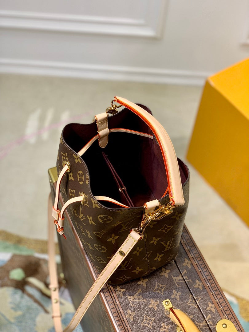 Sac à main Seau – Réf. M46581