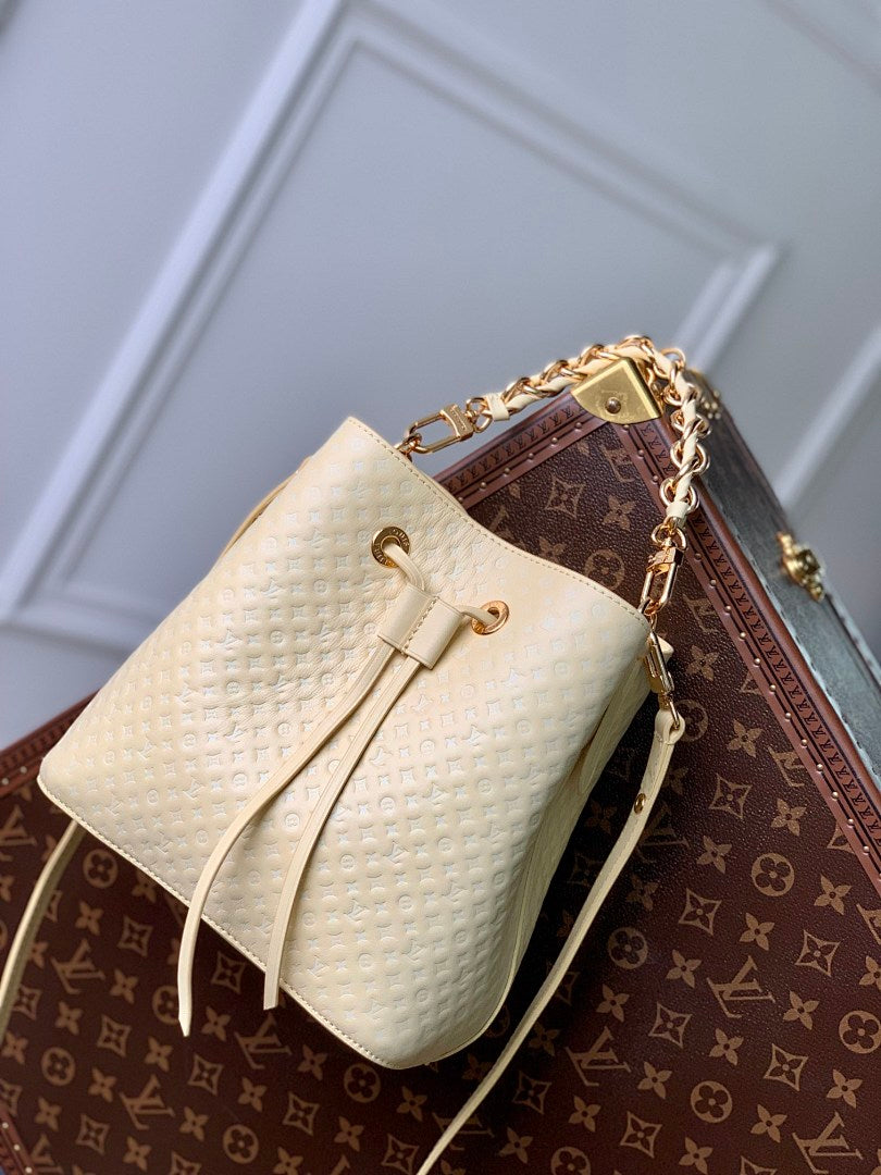 Sac à main Seau – Réf. M22599