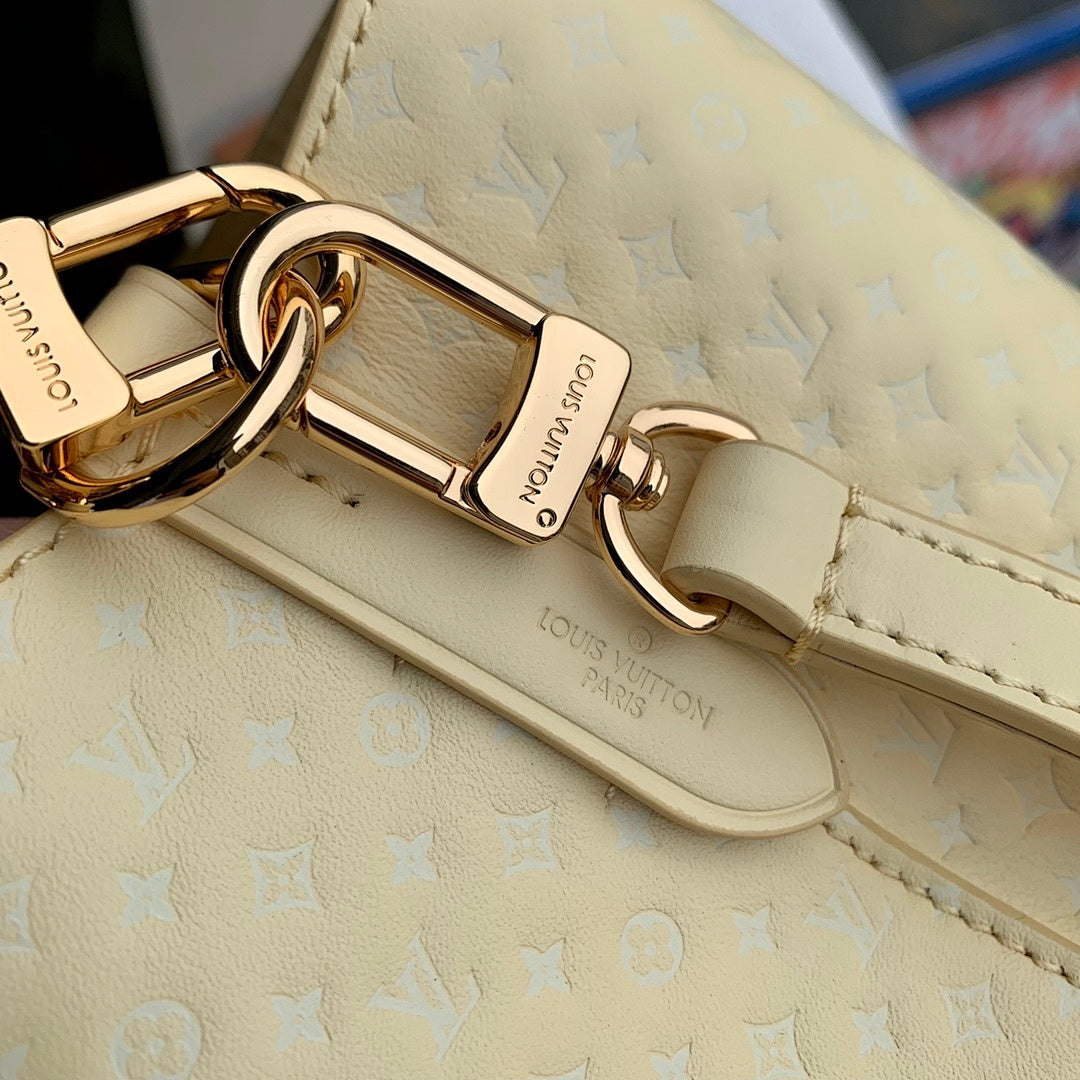 Sac à main Seau – Réf. M22599