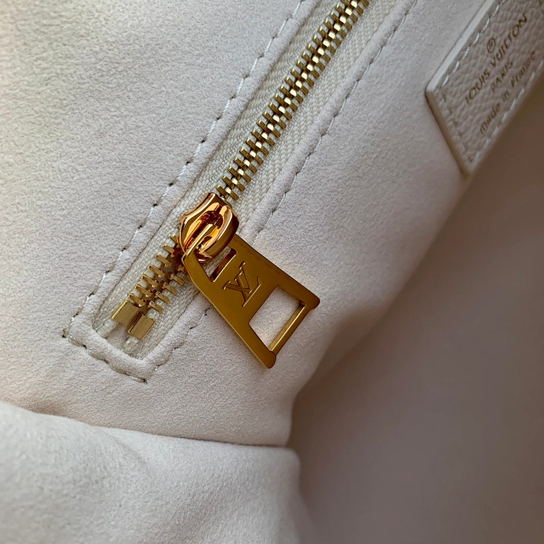 Sac à main OnTheGo – Réf. M46629