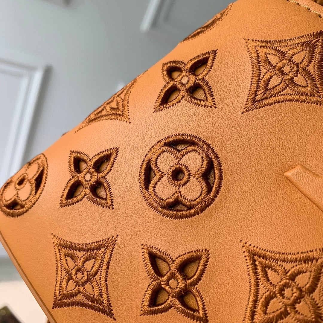 Sac à main Capucines – Réf. M22863 · Coloris 1
