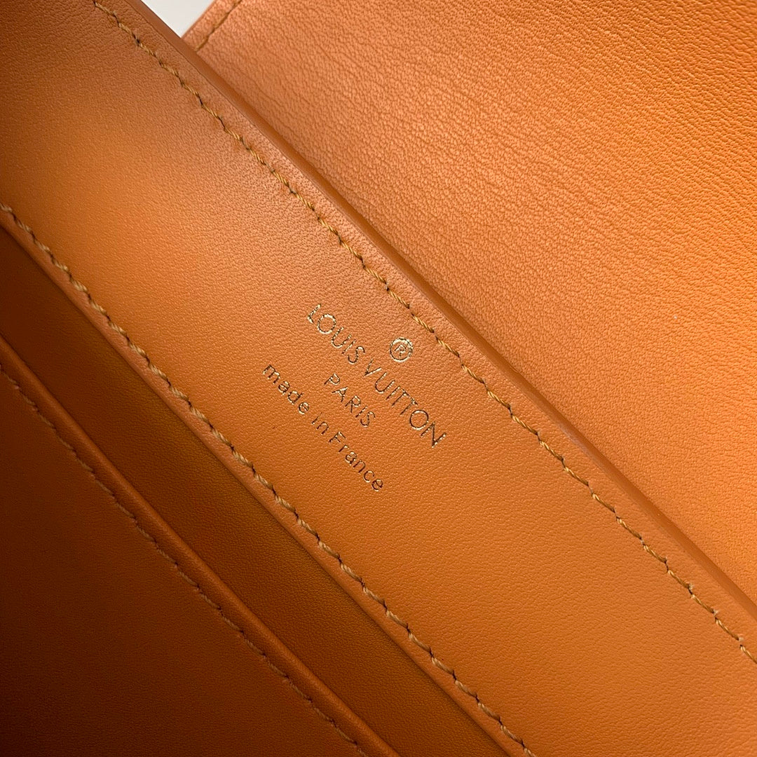 Sac à main Capucines – Réf. M22863 · Coloris 1