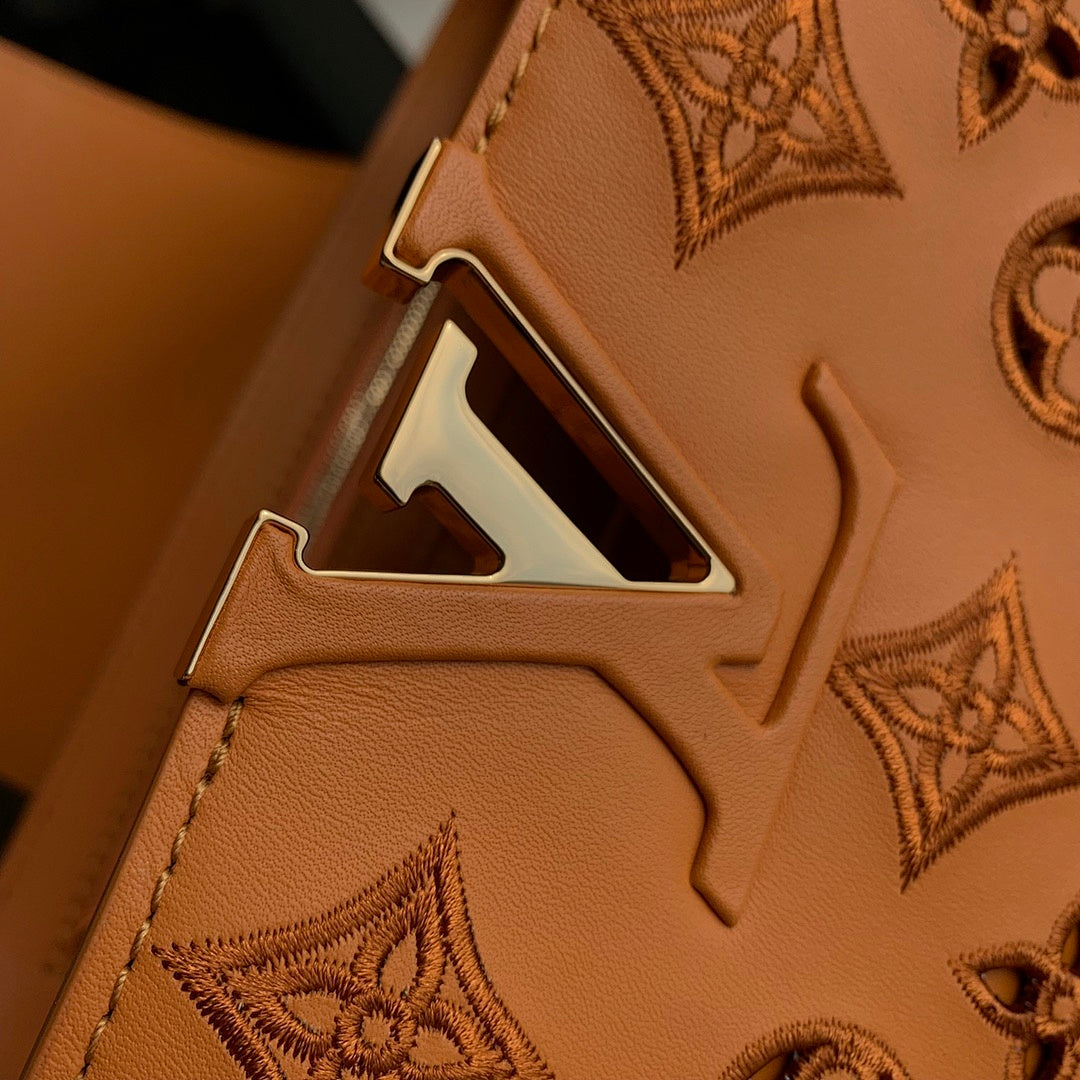 Sac à main Capucines – Réf. M22863 · Coloris 1