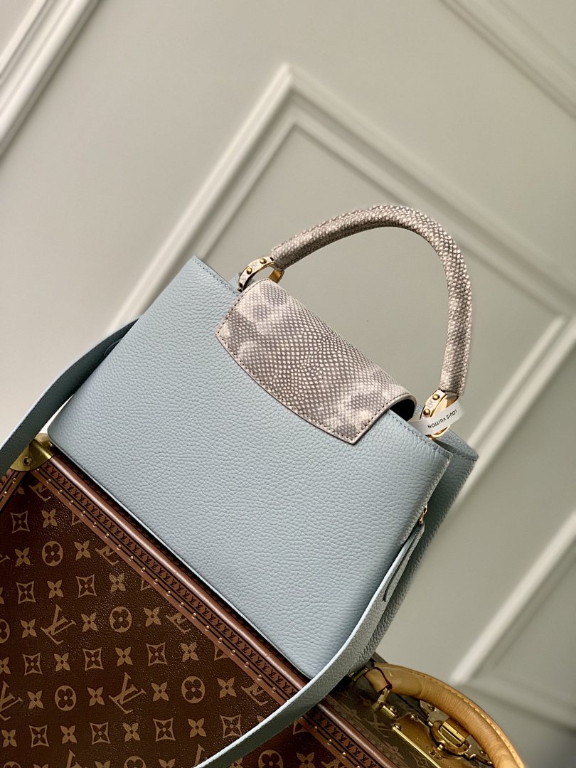 Sac à main Capucines – Réf. M22876 · Bleu Brume · Coloris 3