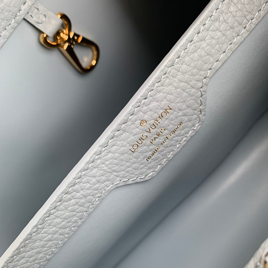 Sac à main Capucines – Réf. M22876 · Bleu Brume · Coloris 3