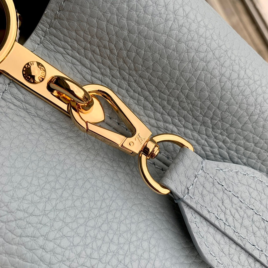 Sac à main Capucines – Réf. M22876 · Bleu Brume · Coloris 3