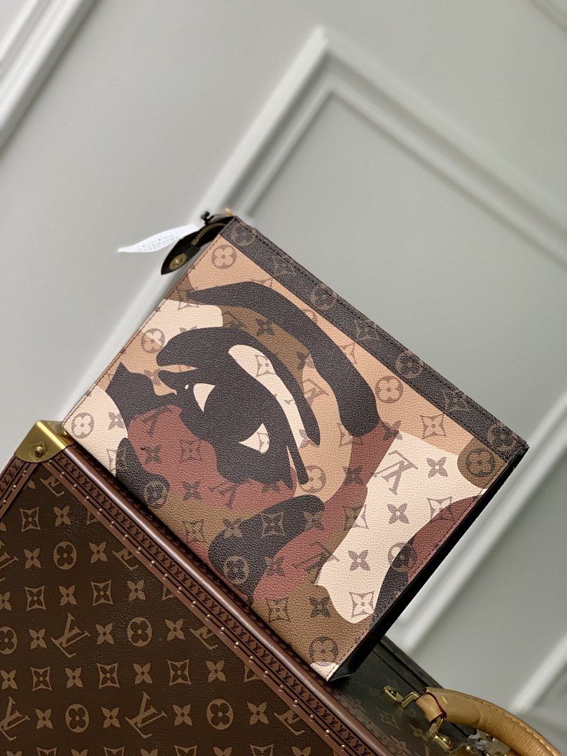 Pochette – Réf. M82589 · Monogram