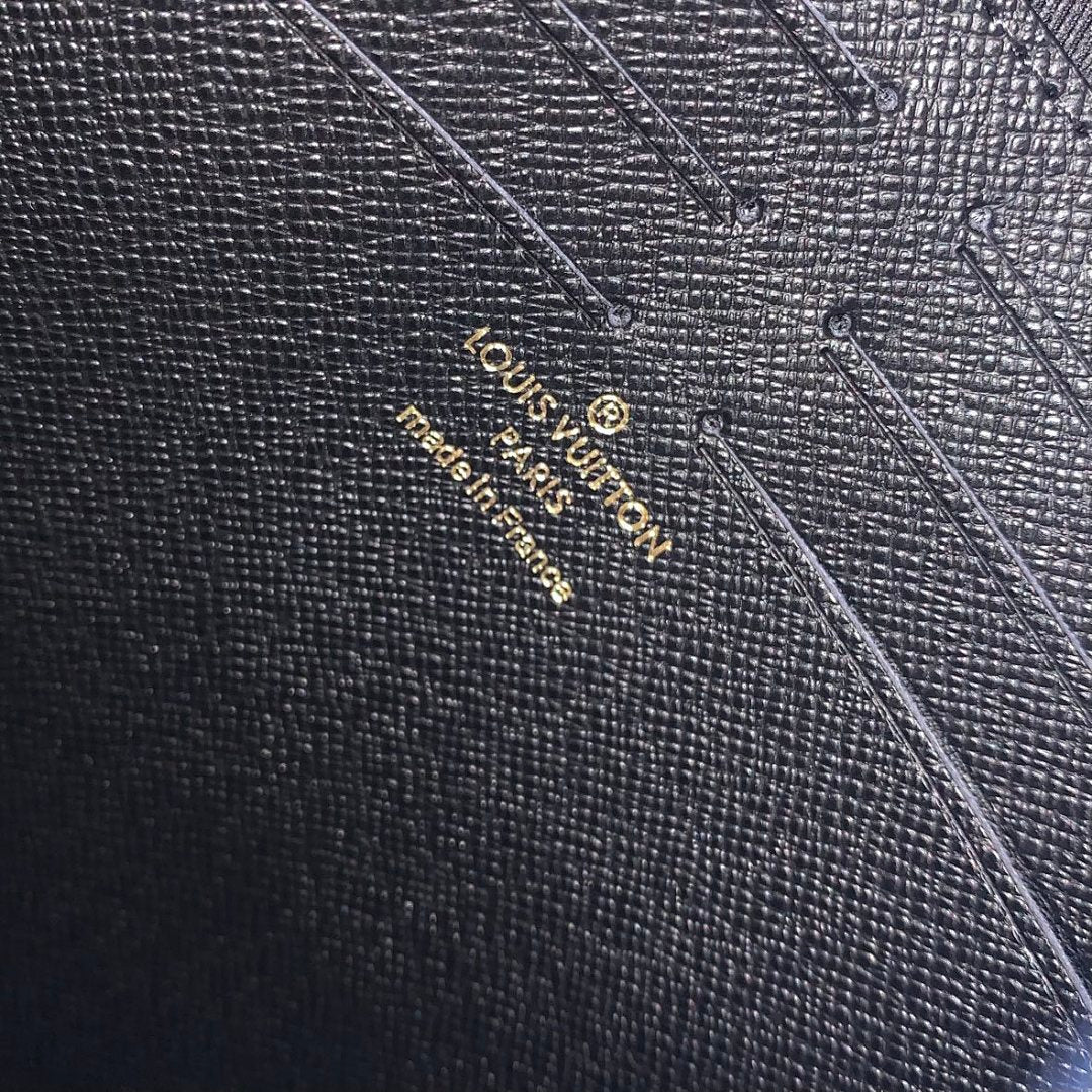 Pochette – Réf. M82589 · Monogram