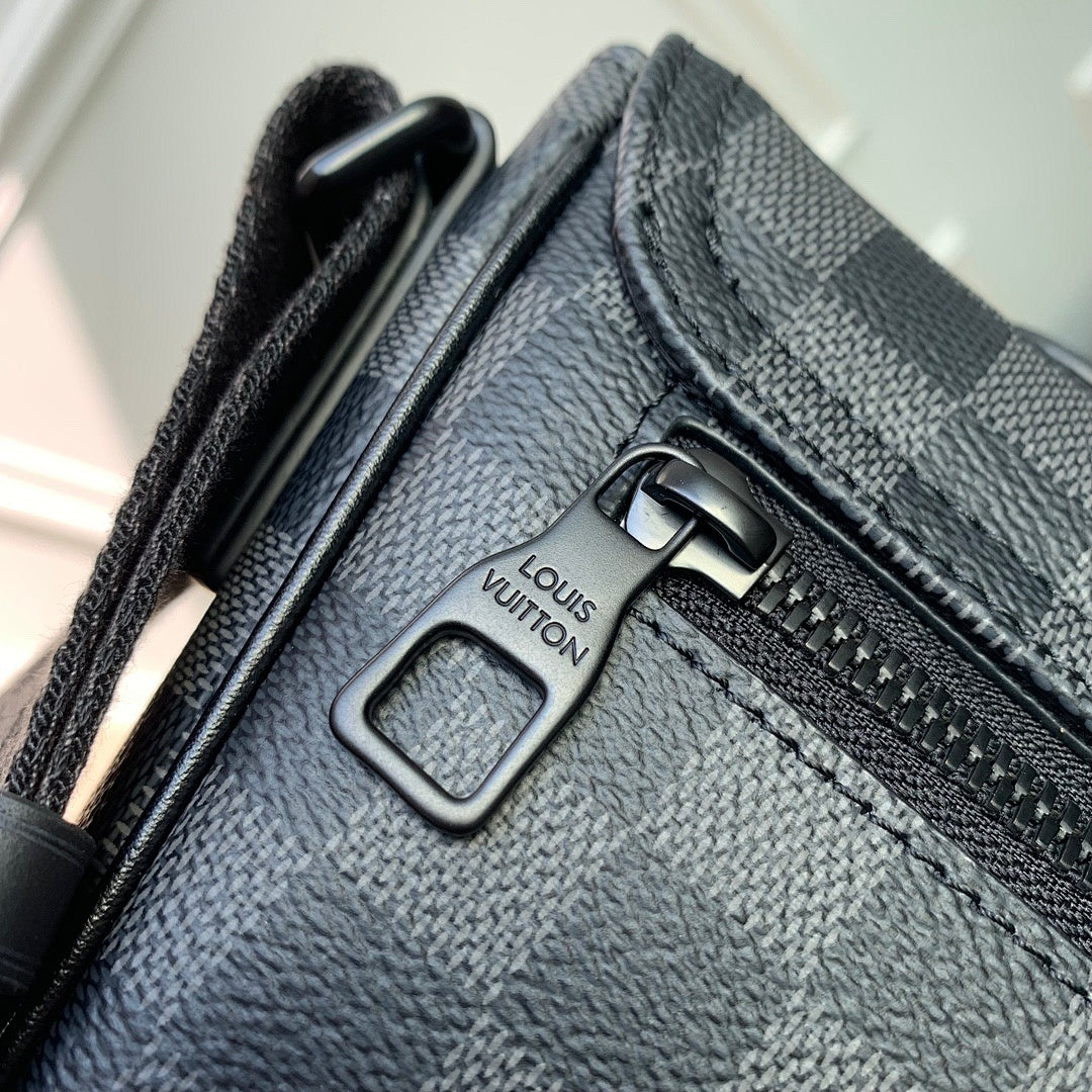 Sacoche Messenger – Réf. M46685 · Damier Graphite