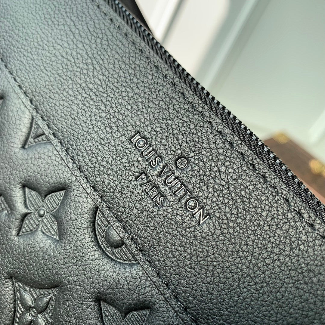 Pochette – Réf. M82545 · Noir Empreinte