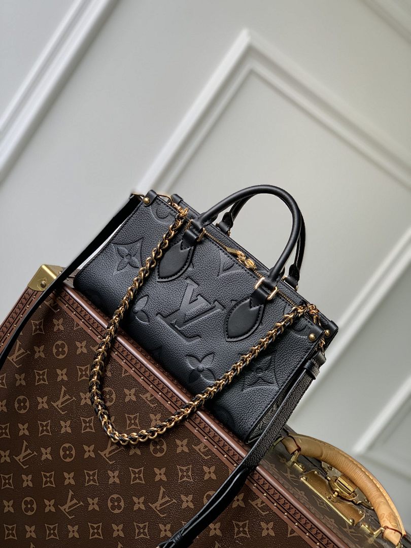 Sac à main OnTheGo – Réf. M23640 · Coloris 1