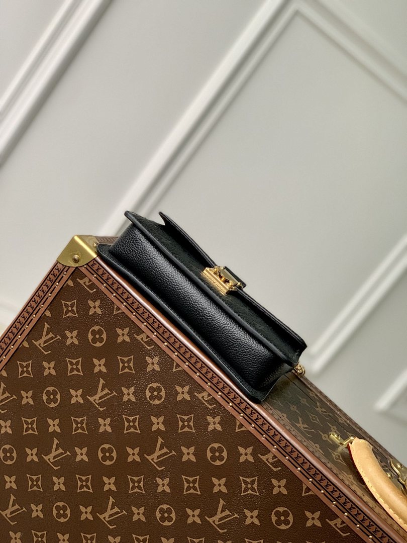 Sac à main – Réf. M82837