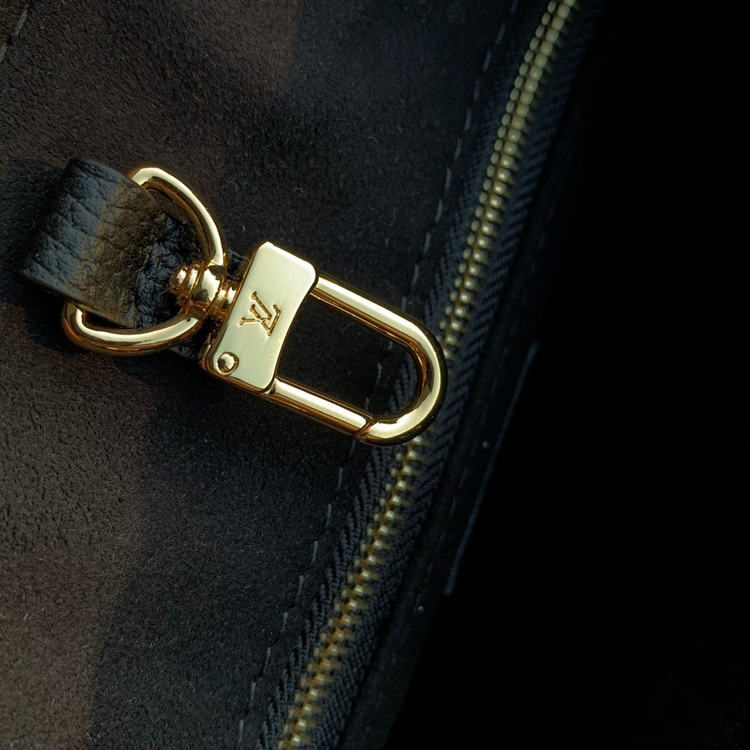 Sac à main OnTheGo – Réf. M46733