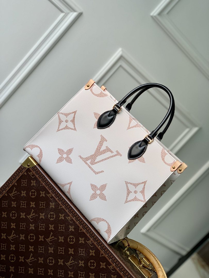 Sac à main OnTheGo – Réf. M46912