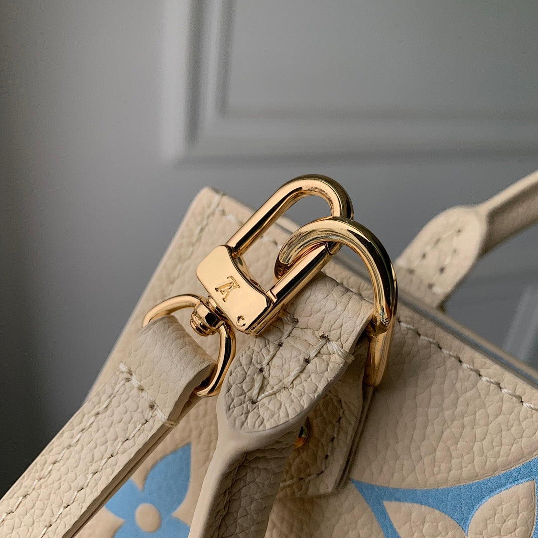 Sac à main Petit Sac Plat – Réf. M69442 · Coloris 1
