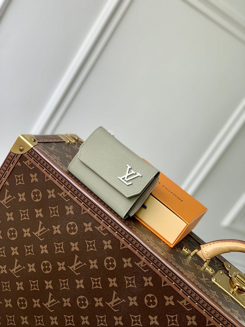 Portefeuille – Réf. M82410 · Vert de Gris