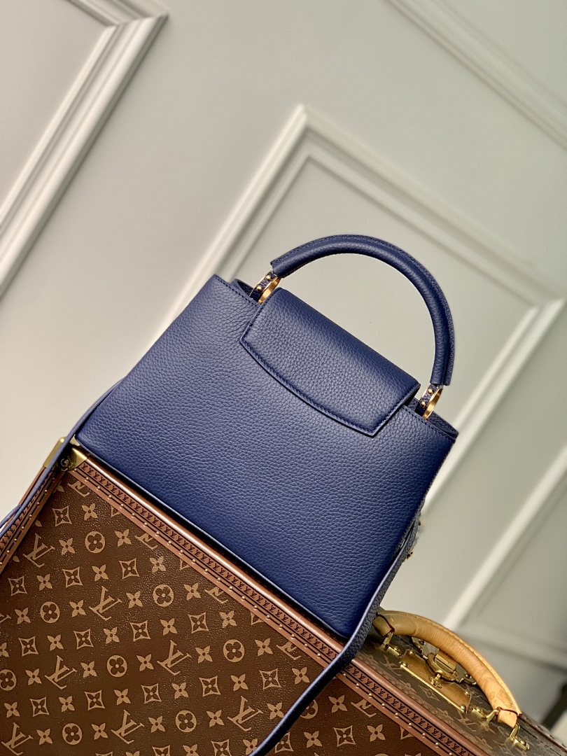 Sac à main Capucines – Réf. M23363 · Bleu Nuit · Coloris 3