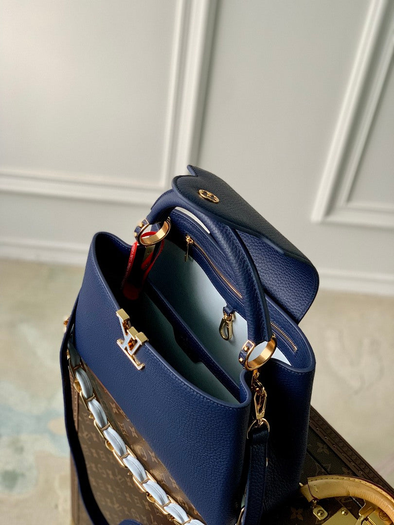 Sac à main Capucines – Réf. M23363 · Bleu Nuit · Coloris 3