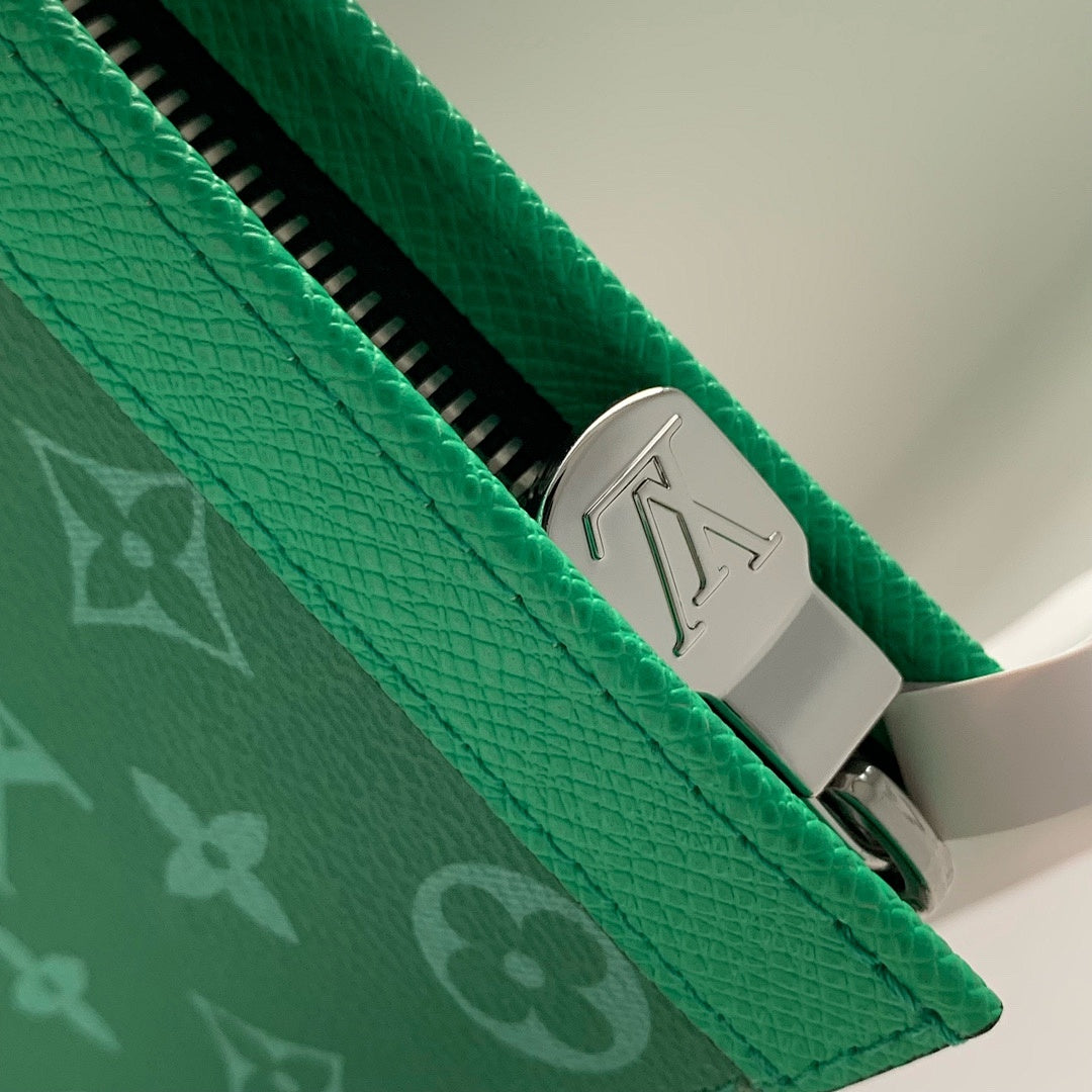 Pochette – Réf. M83099 · Monogram Vert