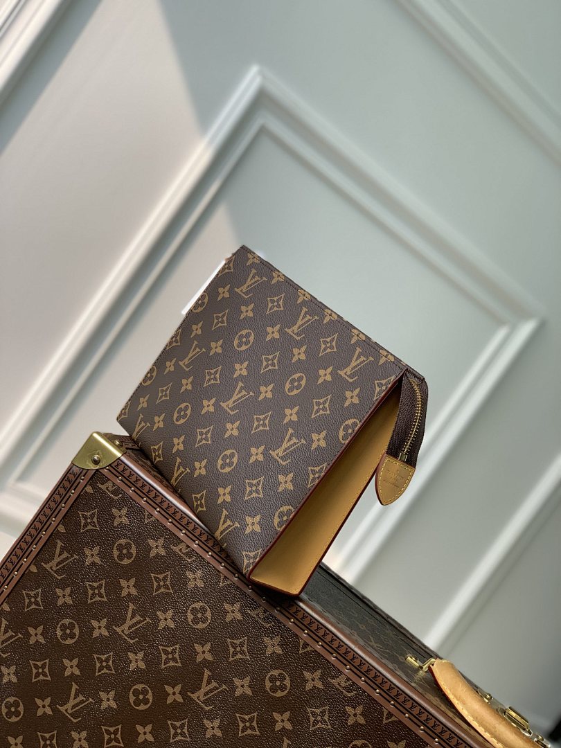 Pochette – Réf. M47543 · Monogram