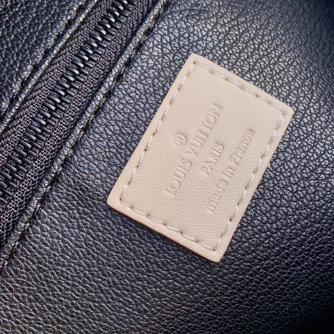 Pochette – Réf. M82576 · Cuir · Coloris 7