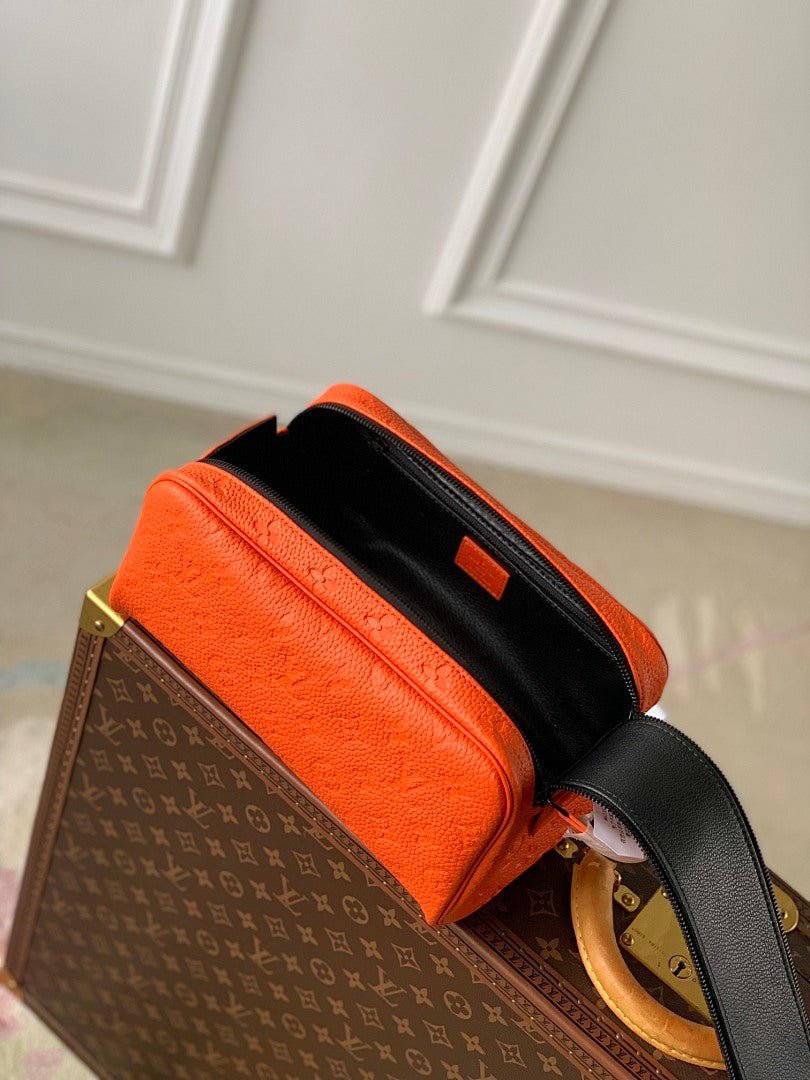 Pochette – Réf. M82576 · Cuir · Coloris 3