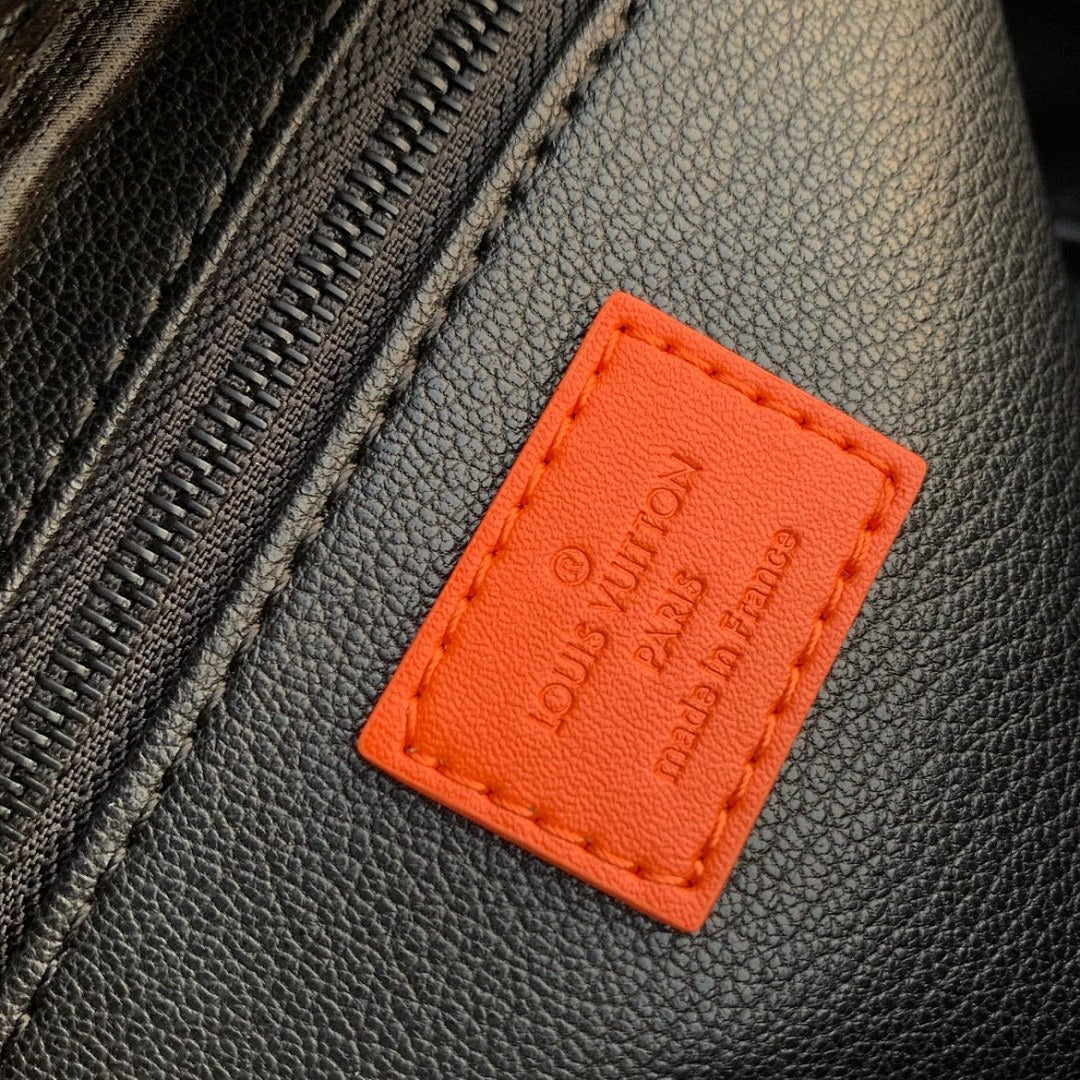 Pochette – Réf. M82576 · Cuir · Coloris 3