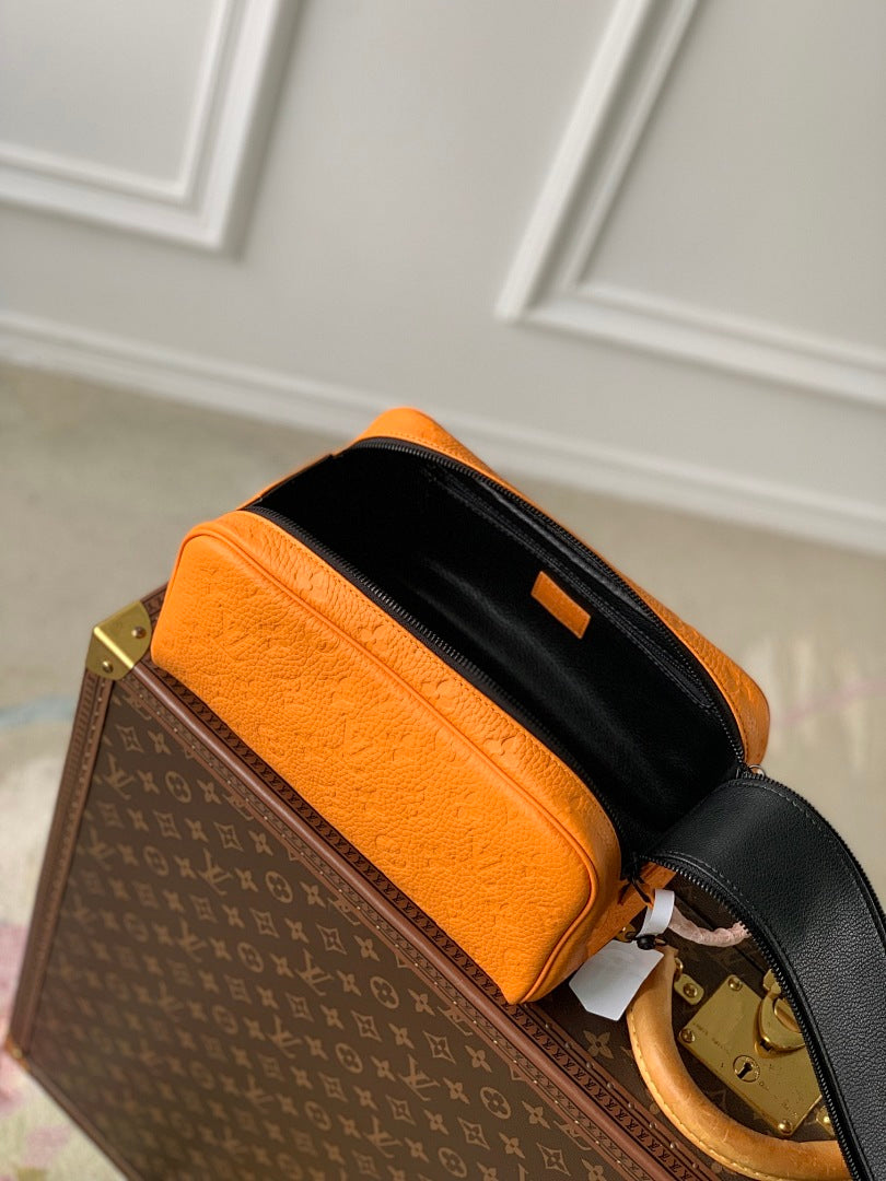 Pochette – Réf. M82576 · Cuir · Coloris 1