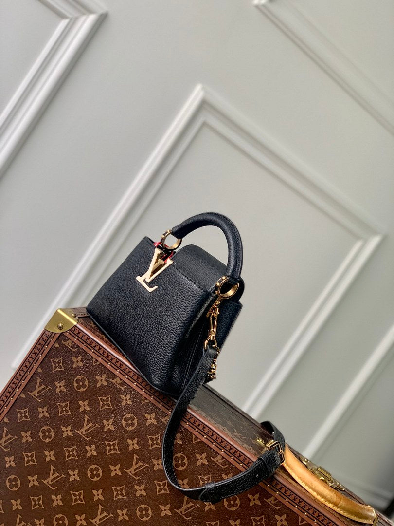 Sac à main Capucines – Réf. M23950 · Mini