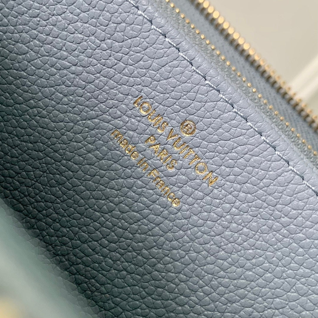 Portefeuille – Réf. M82926 · Bleu Brume · Coloris 1